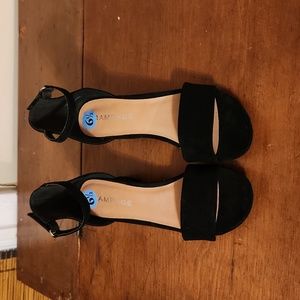 Rampage Ankle strap sexy sandals suede 6.5